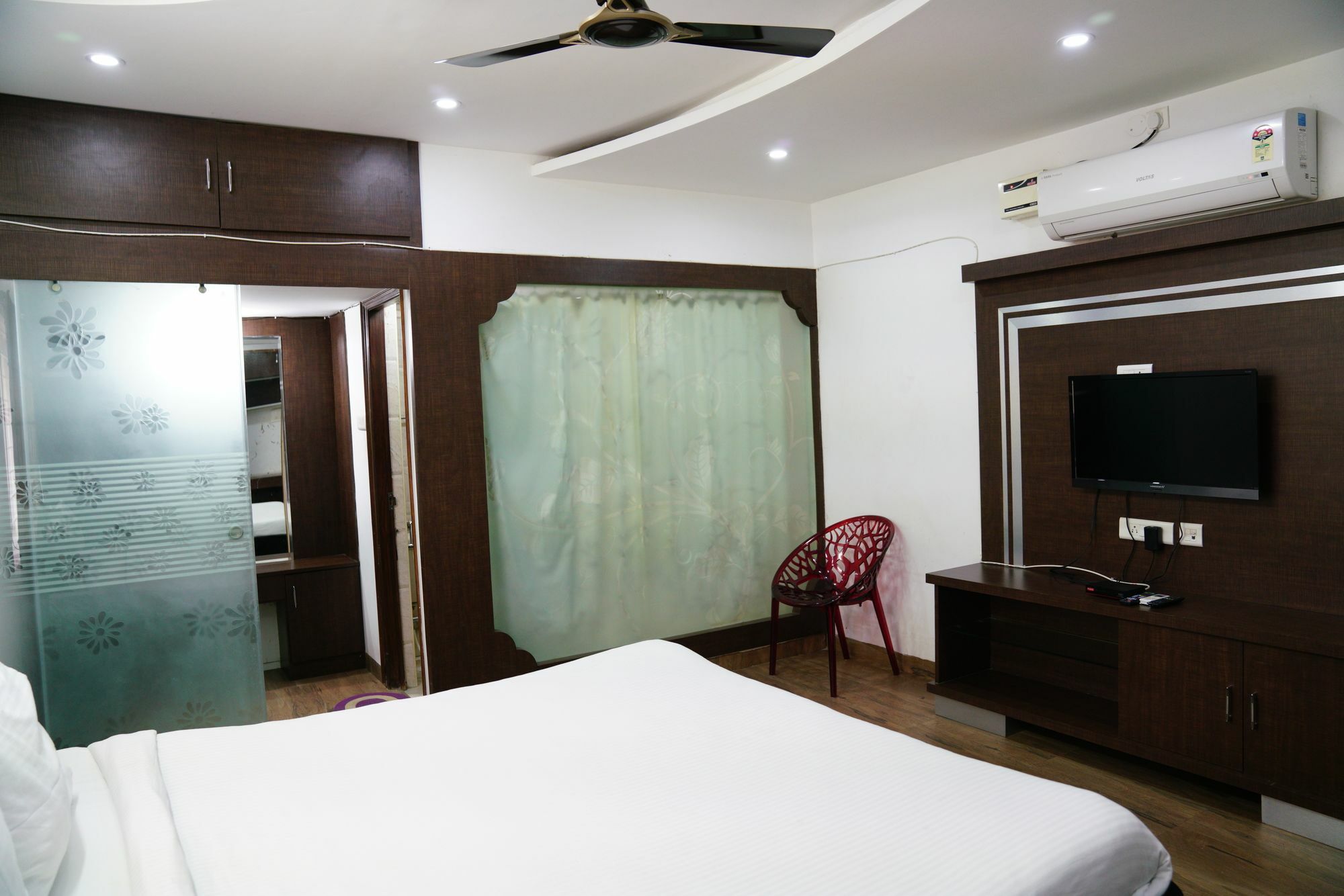 Hitech Shilparamam Guest House Гайдарабад Екстер'єр фото